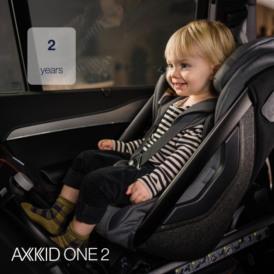 Axkid ONE 2 - Tar - iSize 61-125 cm - UTSTÄLLNING - 61-125 cm (3 månader till 7 år) - MamaMilla