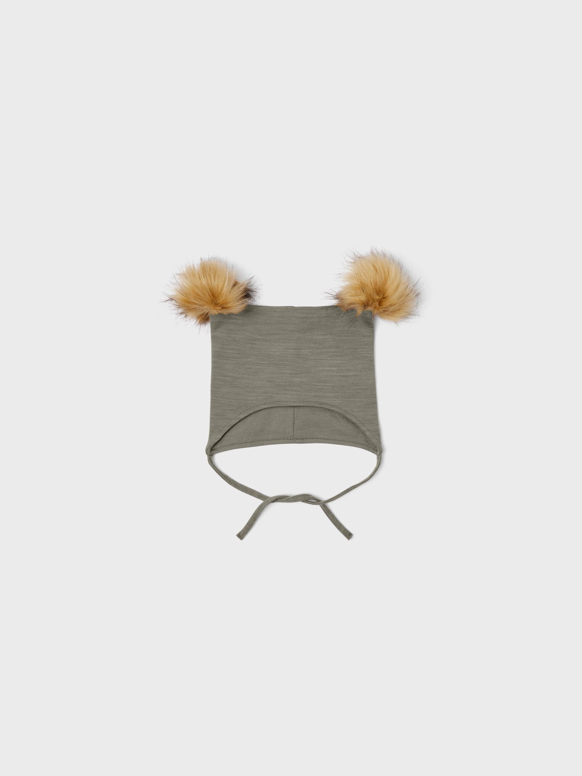 Name it Mössa i ull med Pom Pom - Wuppo - Vetiver - Babymössa - MamaMilla