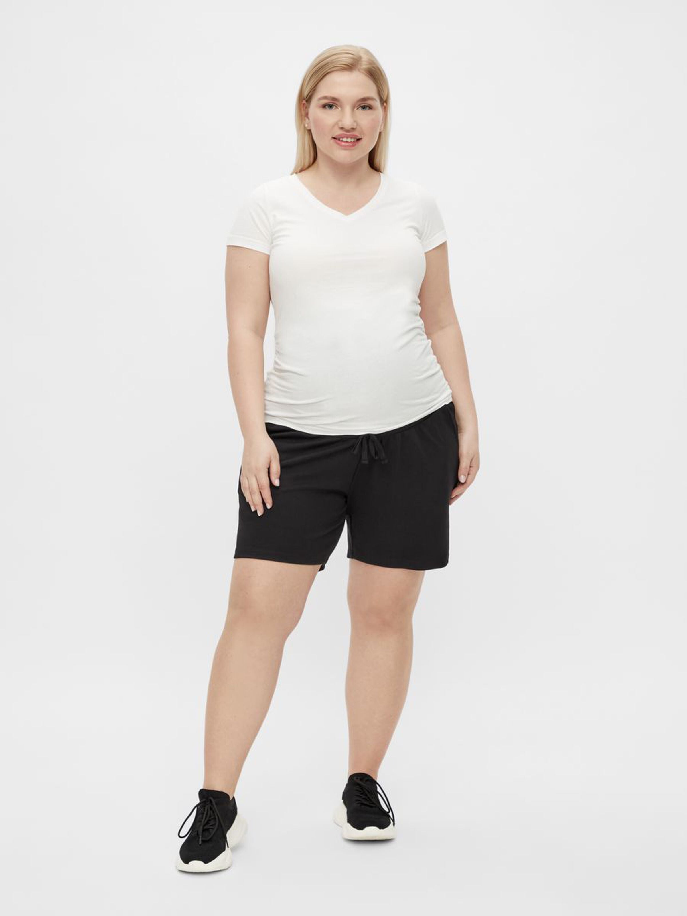 Mamalicious Gravidshorts - Curve Lif - Marinblå blazer - Gravidkläder - MamaMilla