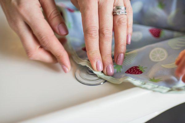 Tidy Tot Hagesmæk med Sugekop (korte ærmer) - Regnbue - Hagesmæk med ærmer - MamaMilla