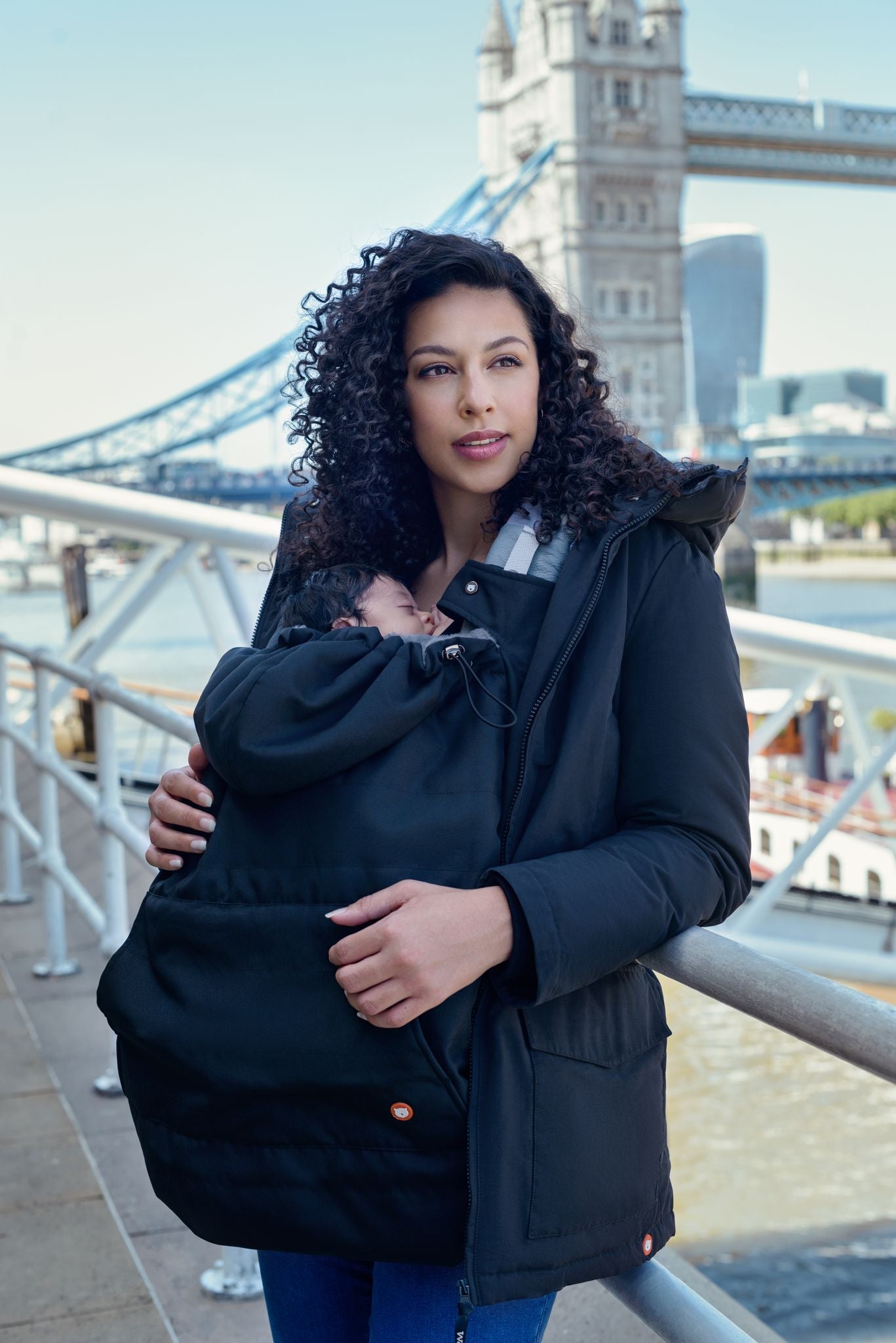 Wombat & Co. vinterfodral för bärsele och swaddle - Charcoal Black/Grey - Bärskydd - MamaMilla