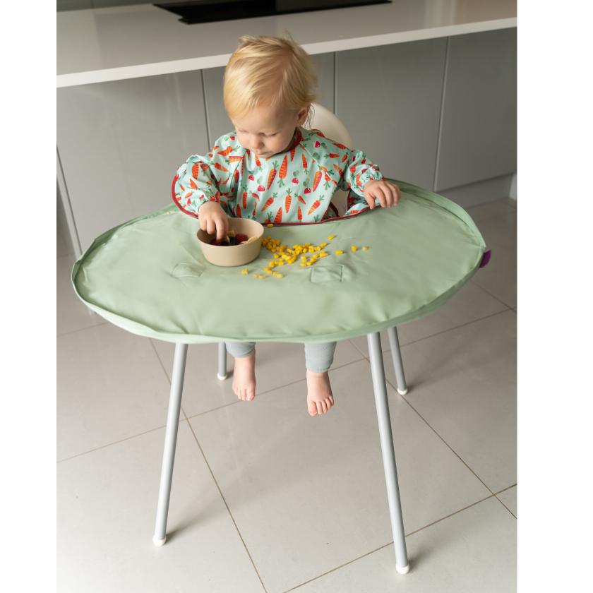 Tidy Tot Haklapp och bricka - SET - Sage Grönsaker - Haklapp med ärmar - MamaMilla
