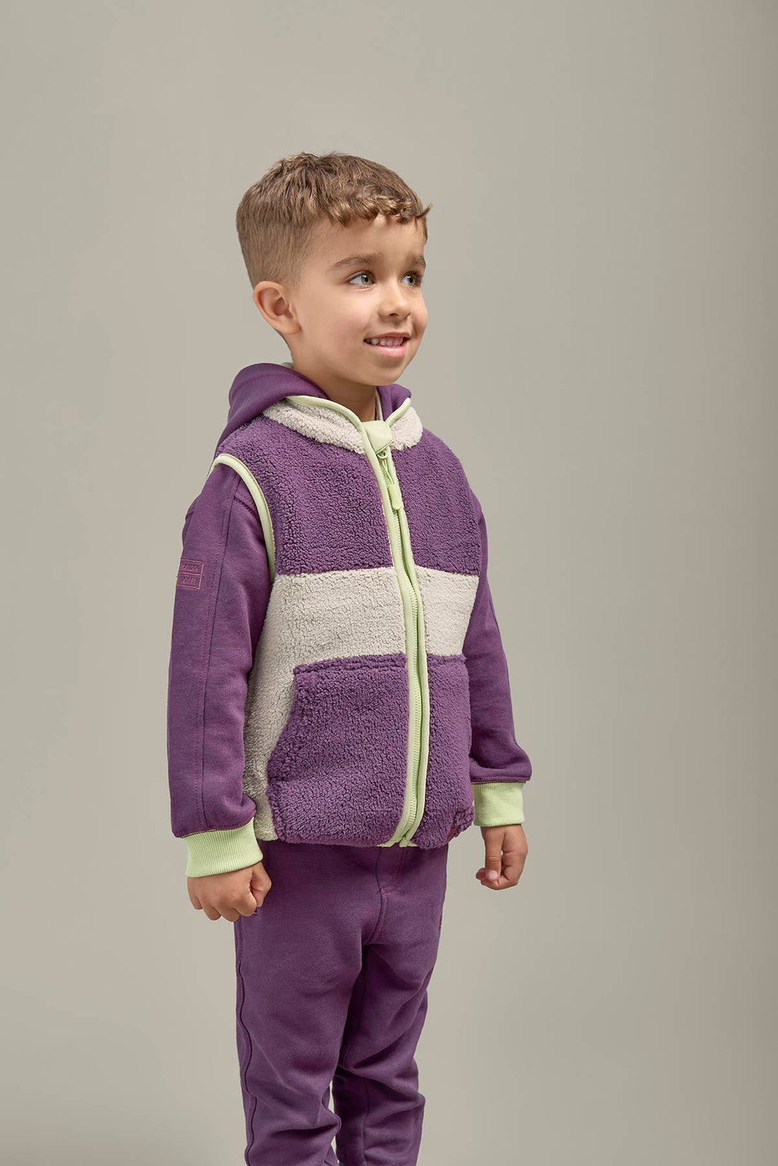Grass &amp; Air borgvest set fra siden