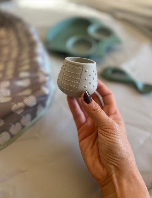 Tidy Tot Silikonkopp - My First Cup - Grå - Cup - MamaMilla