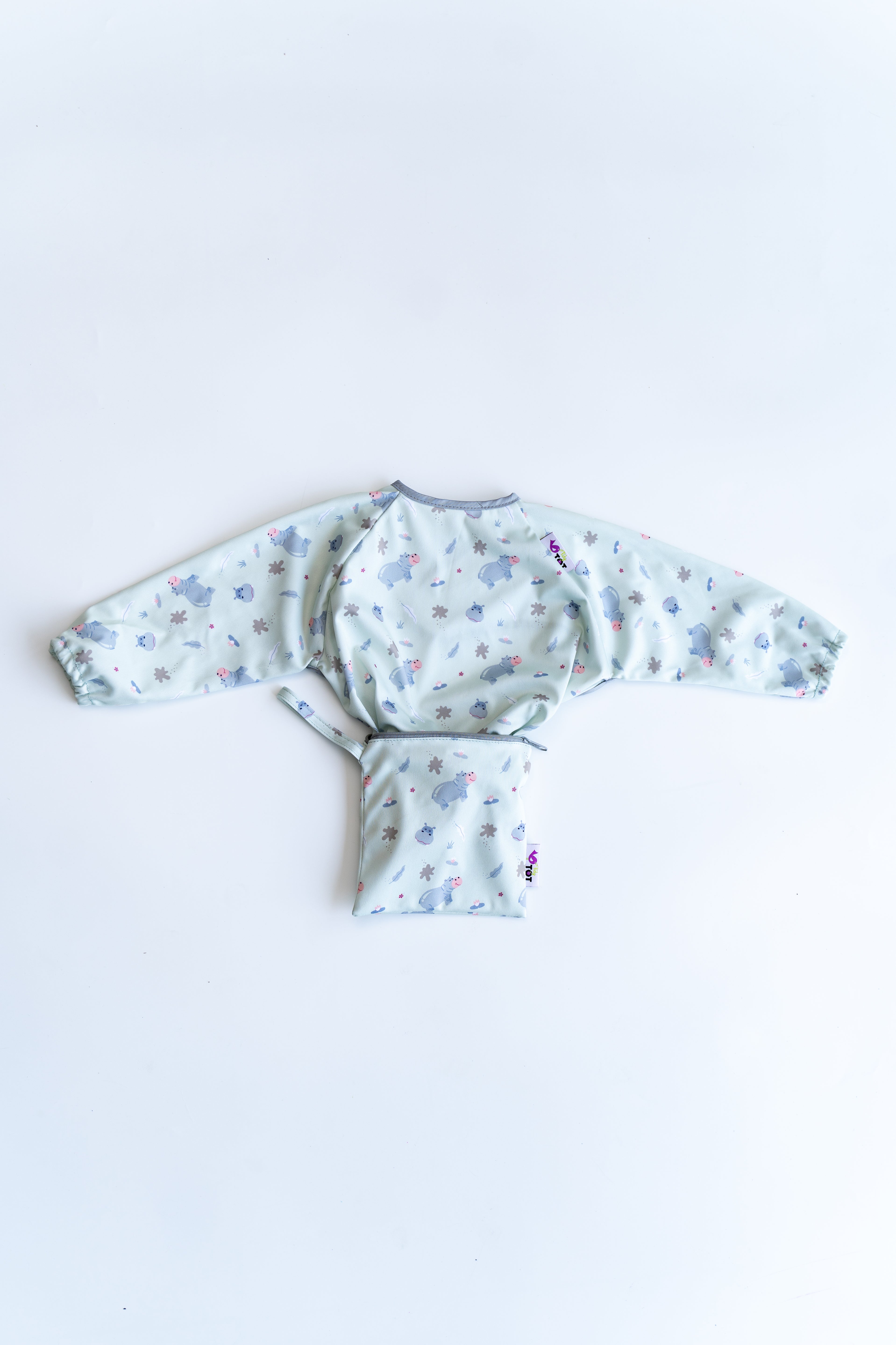 Tidy Tot Hagesmæk med Sugekop (lange ærmer) - Blå Flodhest - Hagesmæk med ærmer - MamaMilla