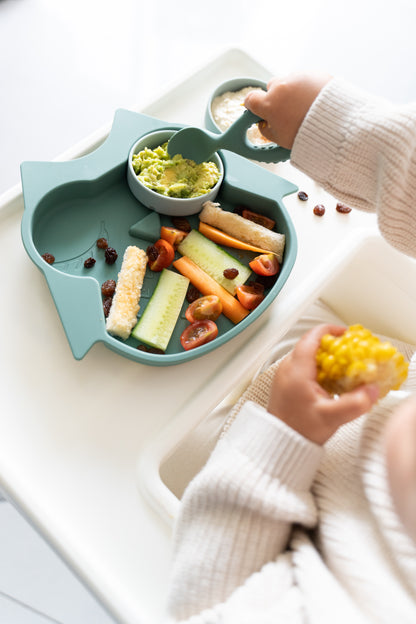 Tidy Tot Haklapp, bricka och sked - SET - Grå - Haklapp med ärmar - MamaMilla