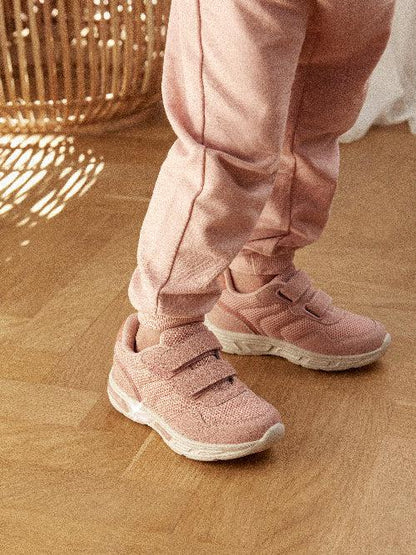 FANTASTISKA lätta sneakers med kardborre och ljus - Misty Rose - skor - MamaMilla