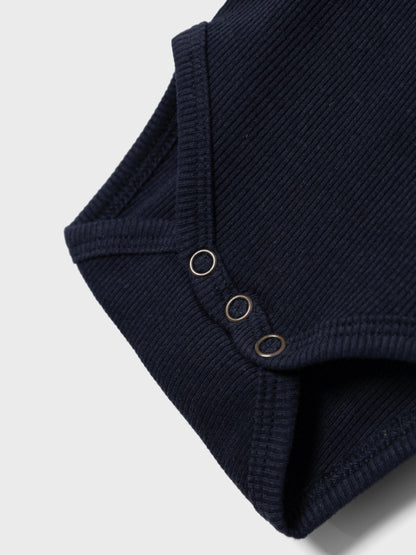 Name it body i ribb med korta ärmar - Kab - Dark Sapphire - Body - MamaMilla