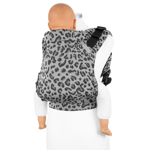 Fidella Fusion Fullbuckle Bärsel - Leopard Silver - Bärsele - MamaMilla