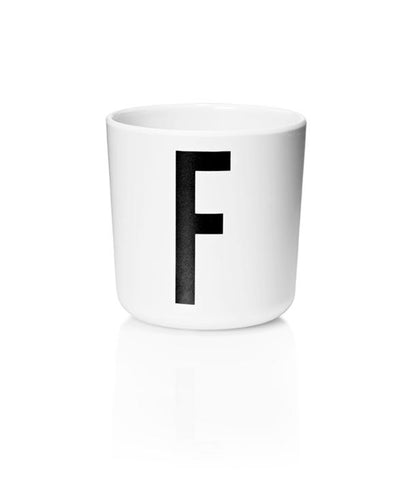 Design Letters Ecozen - Kopp med bokstav - Matservering - MamaMilla