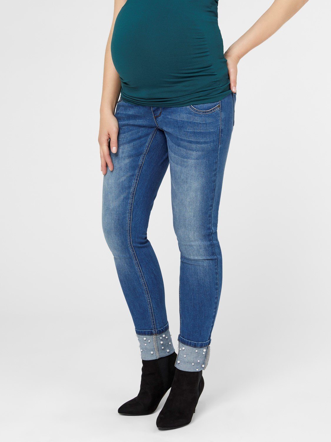 Mamalicious gravidjeans med pärlnubbar - Denim - Gravidkläder - MamaMilla
