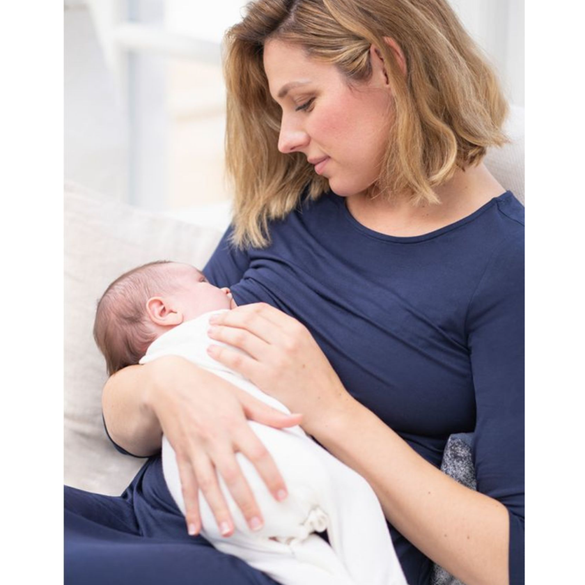 Seraphine vänt- och amningsklänning - Una - Marinblå - Amningskläder - MamaMilla