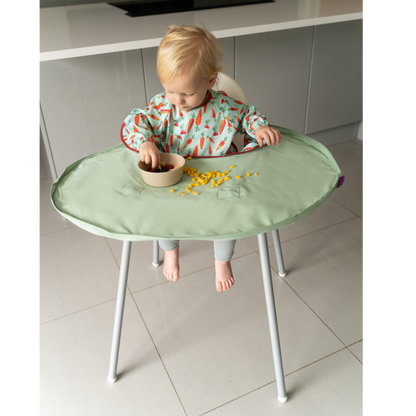 Tidy Tot Haklapp och bricka - SET - Sage Grönsaker - Haklapp med ärmar - MamaMilla